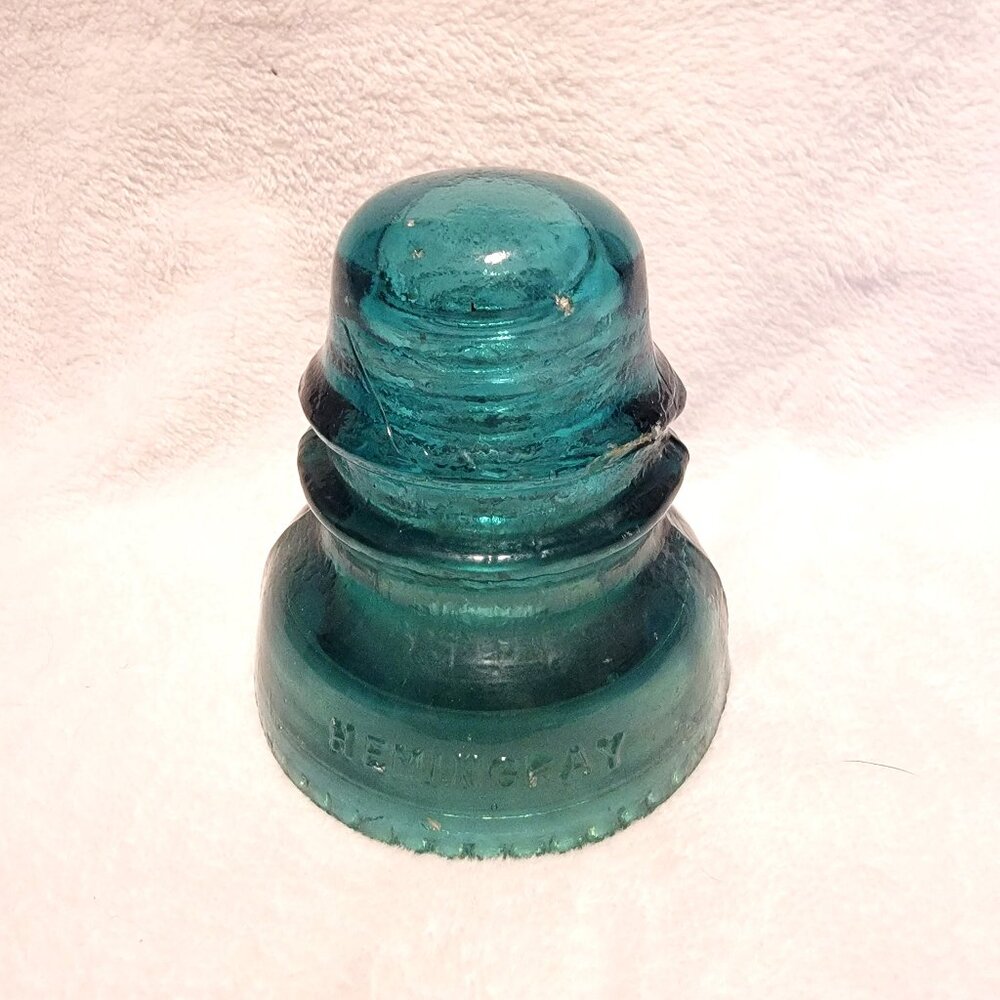 Vintage Hemingray 40 Glass Insulator. 1910 to 1921 - Picture 2 of 3
